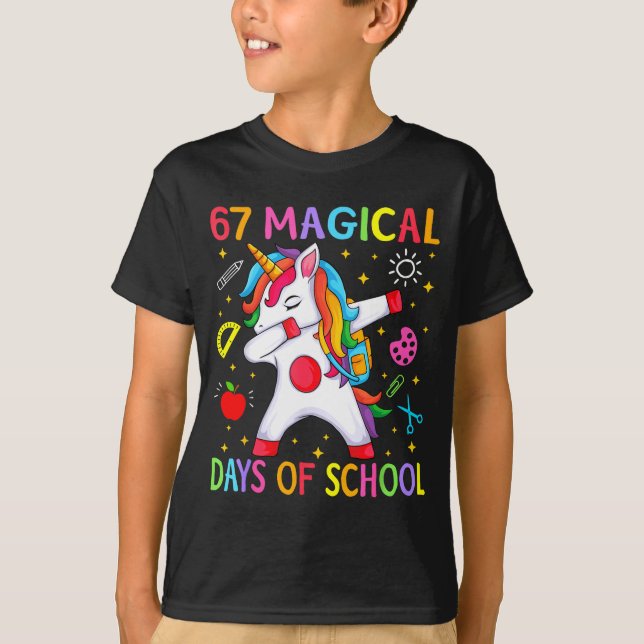 67 Magical Days Of School Unicorn Six Seven Teache T-Shirt (Front)