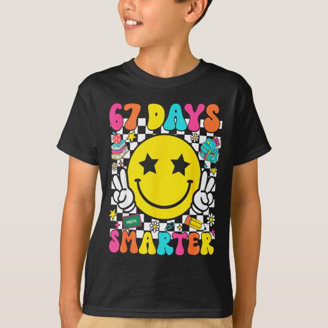 67th Day Of School 67 Days Smarter Teacher Student T-Shirt (Front)