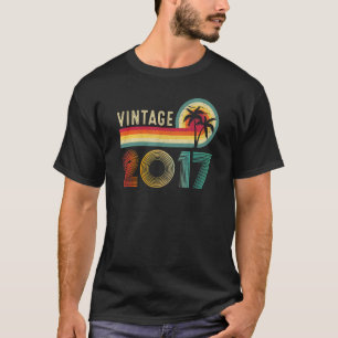 6 Year Old  Vintage Born In 2017 6th Birthday Retr T-Shirt