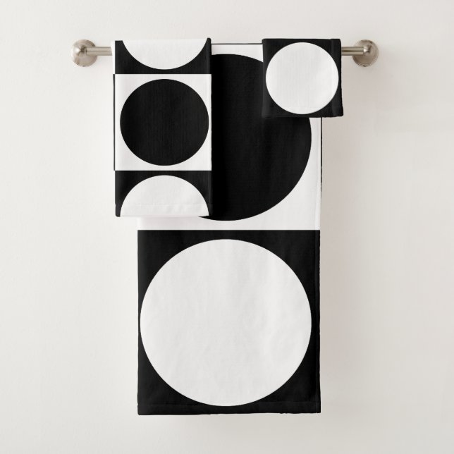 70s Checks and Circles Black and White (En situation)