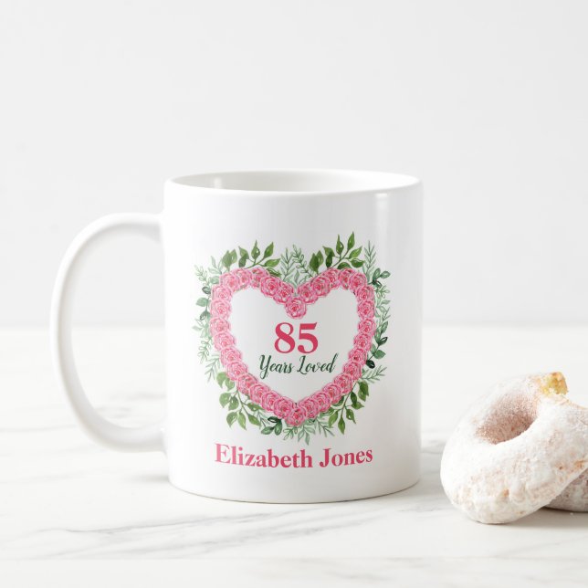 85 ans aimés Personnalisé 85e anniversaire Mug (Avec donut)