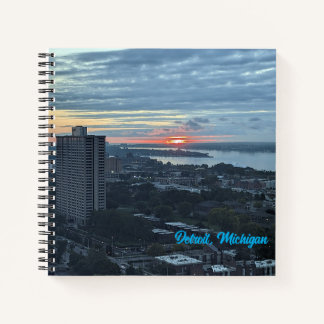 8,5X8,5 Carnet spiral - skyline de Detroit, MI.