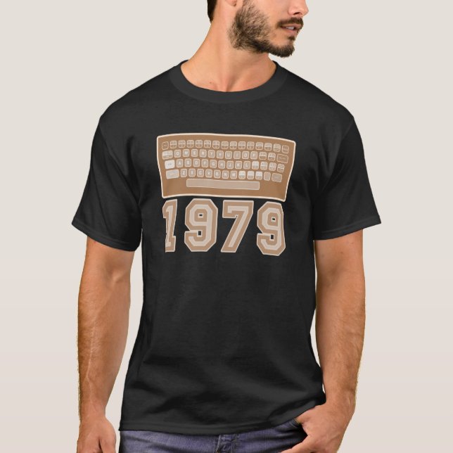 8 bit Computer A 400 Retro 1979 Nerd Geek Videogam T-Shirt (Front)