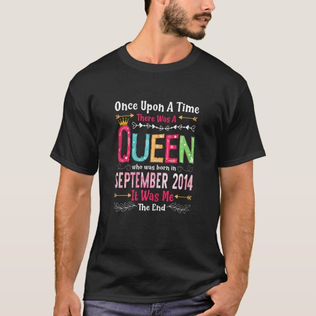 8 Years Old Girls 8th Birthday Queen September 201 T-Shirt (Front)