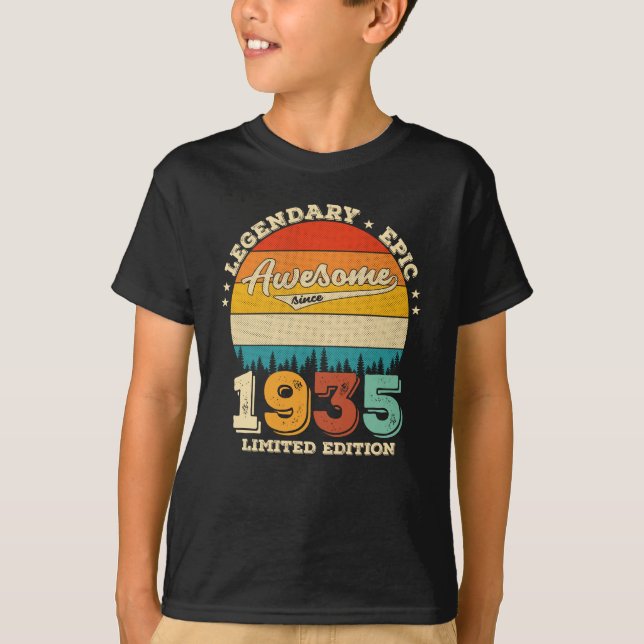 90 Year Old Bday 1935 Awesome 90th Birthday Gift T-Shirt (Front)