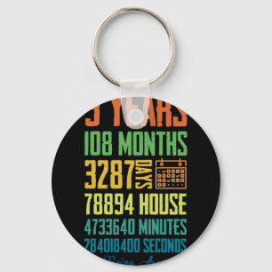 9 Years Old Gifts 9th Birthday Shirt Vintage Retro Keychain