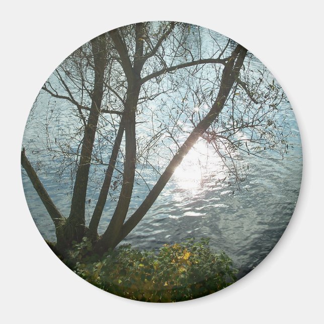 A autumn day by the lake magnet (Front)