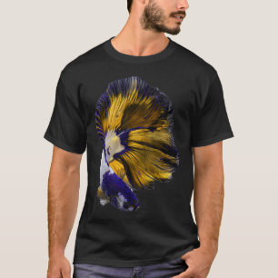 A Beautiful Golden Guppy fish Fancy Guppies Thai f T-Shirt