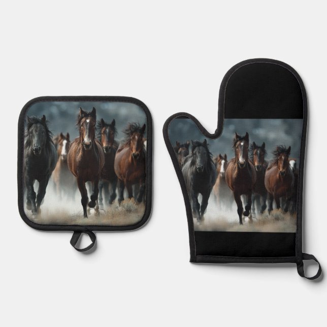 A beautiful Horse designed Oven Mitt & Pot Holder Oven Mitt & Pot Holder Set (Front)
