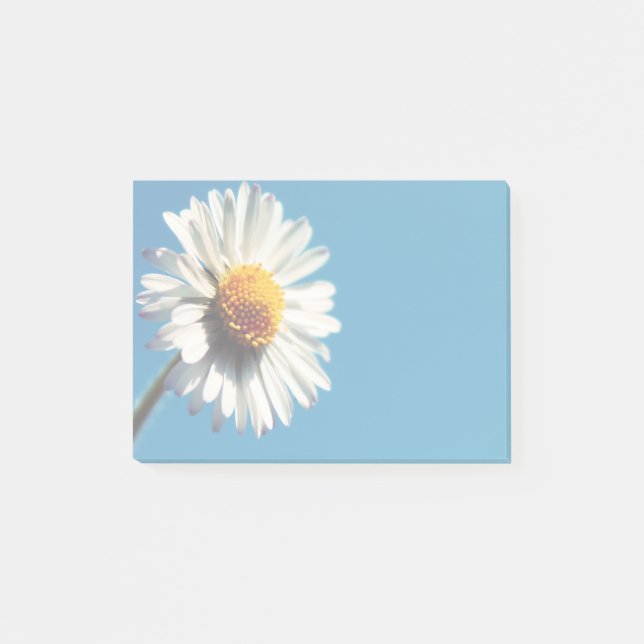 A Bright White Daisy under a Big Blue Sky Post-it Notes (Front)