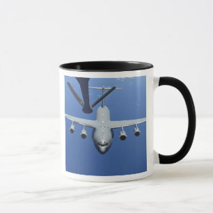 A C-17 Globemaster III approaches the boom Mug