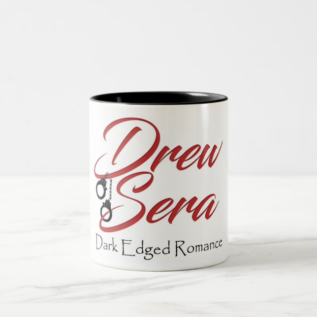 A dessiné la tasse de sérums (Centre)