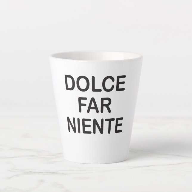 A latte mug with lettering  (Devant)