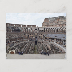 A l'intérieur de la carte postale Colosseo romaine