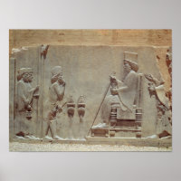 A Median officer paying homage to King Darius