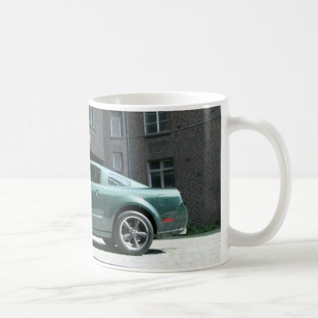 A piqué la tasse de Bullitt (Droite)