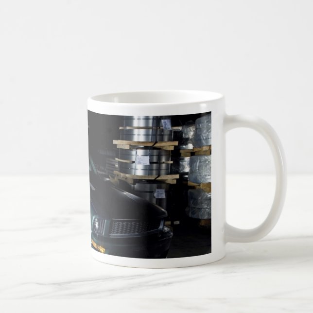 A piqué la tasse de fille de Bullitt (Droite)