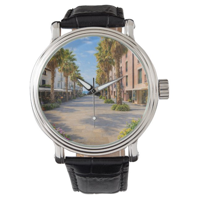 A refined clock watch (Front)
