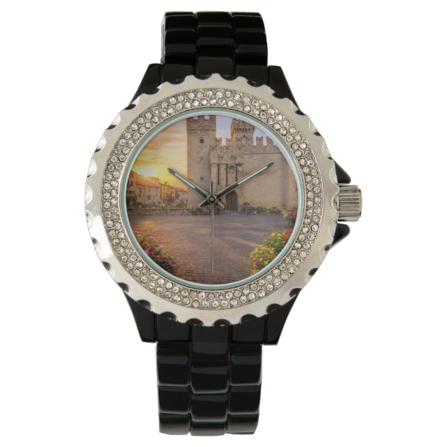 A refined clock watch (Front)