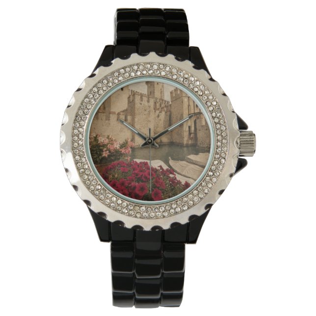 A refined clock watch (Front)