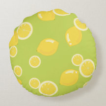 a round slice of lemon