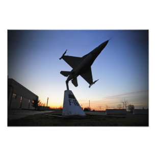 A scale model of an F-16 C Fighting Falcon Photo Print