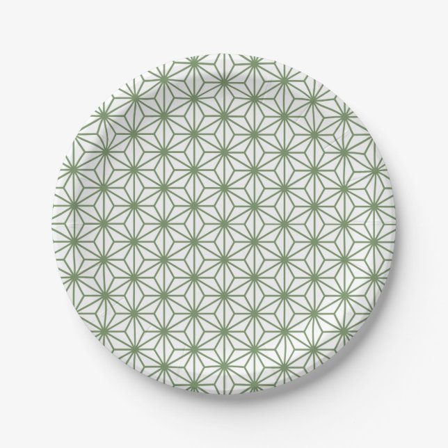 A seamless pattern of interlocking green geometric paper plate (Front)
