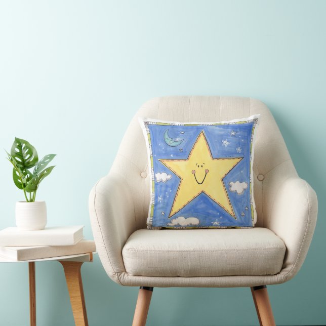 A Smiling Star Throw Pillow (Chair)
