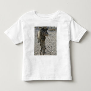 A soldier engages his target on a shooting rang toddler t-shirt