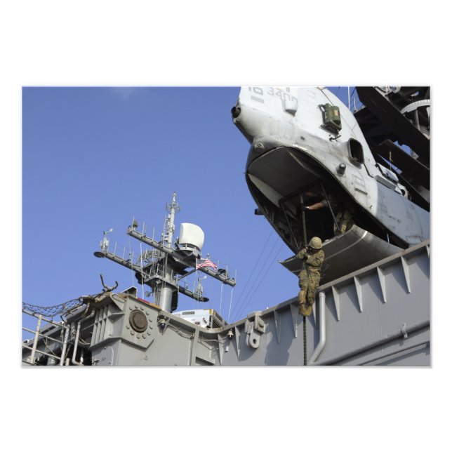 A soldier fast-ropes photo print (Front)