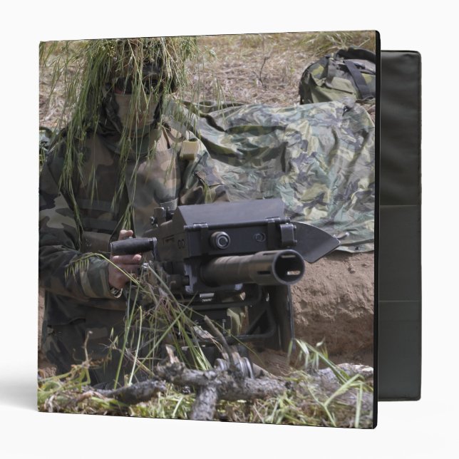 A soldier with MK-19 grenade launcher Binder (Front/Inside)