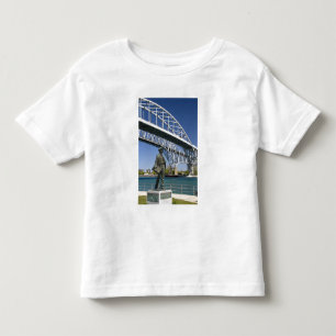 A statue of Thomas Edison by local artist Mino Toddler T-shirt