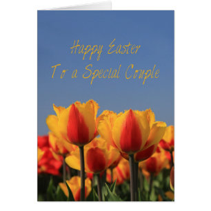 À un couple spécial de Pâques heureux