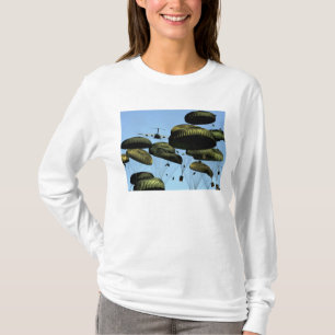 A US Air Force C-17 Globemaster III T-Shirt