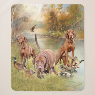 A versatile aristocrat in the Hungarian Vizsla Sherpa Blanket