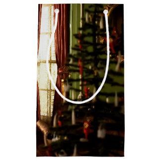 A Victorian Christmas - Wrapping Paper Sheets Small Gift Bag