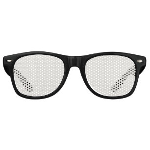 A white shape optimized in design, showcasing clea retro sunglasses
