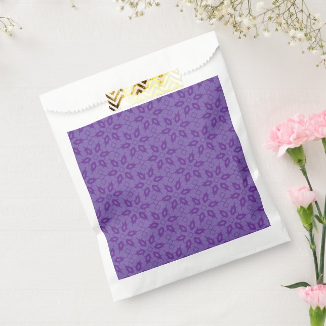 A white wrapping paper with a repeating pattern of favour bag (Sealed)