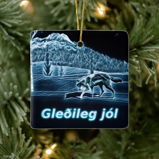 A Wolf On Snow - Gleðileg Jól Ceramic Ornament (Tree)