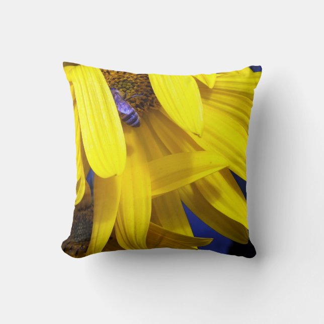 Abeille Bleue Sur Tournesol Jaune Jaillir oreiller (Recto)