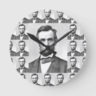 Abraham Lincoln Round Clock