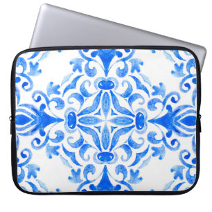 Abstract blue and white hand drawn tile seamless o laptop sleeve