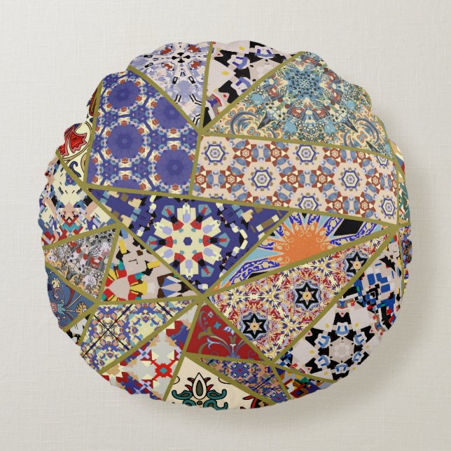 Abstract ethnic spanish tile patchwork hand drawn, round pillow (Front)