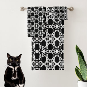 Abstract Flower Mandala Pattern on Black Bath Towel Set