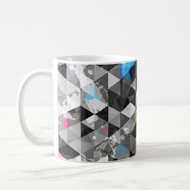 Abstract grunge triangles: seamless pattern. coffee mug (Left)