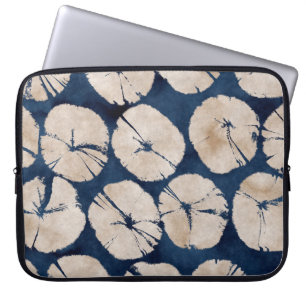 Abstract oriental floral motif. Seamless pattern.p Laptop Sleeve