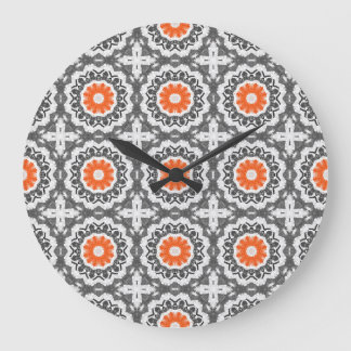 Abstract Silver: Geometric Seamless Design. Large Clock