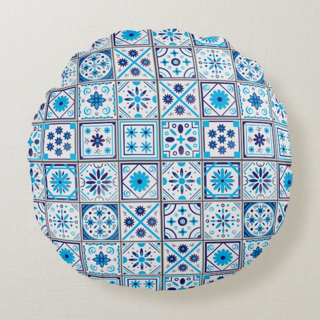 Abstract traditional Moroccan pattern Round Pillow (Front)