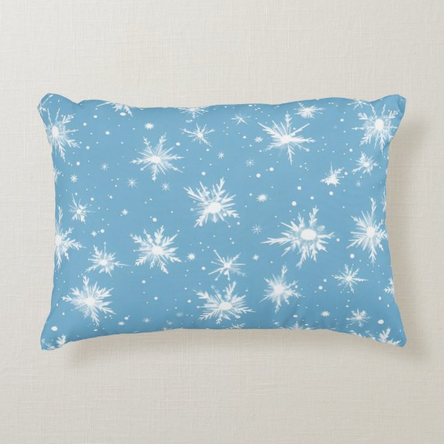 Accent Pillow a snow crystal pattern (Front)