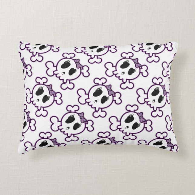 Accent Pillow/Skull Decorative Pillow (Front)